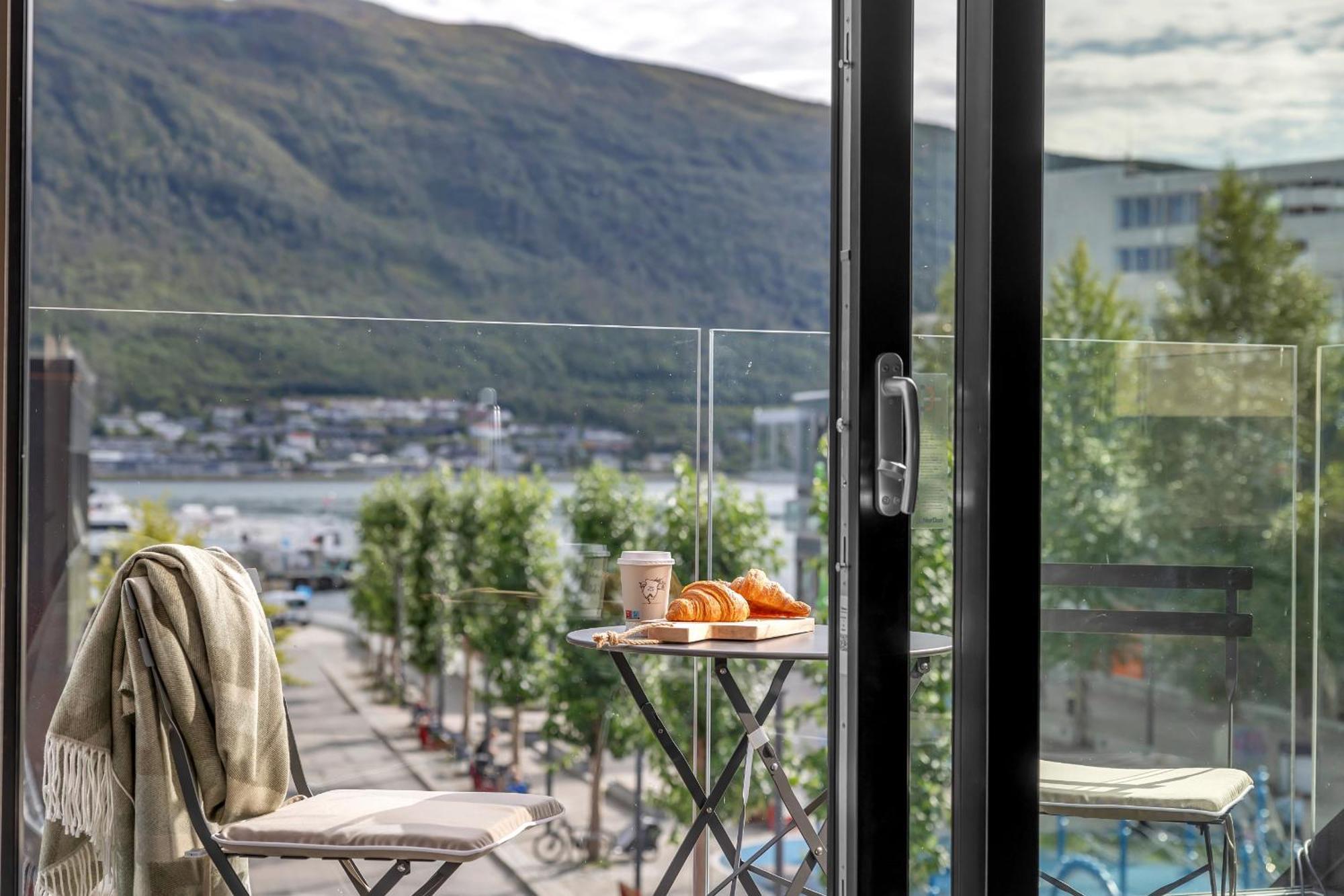The Loft - Central Top Floor Apartment With 4 Bedrooms Tromso Exterior photo